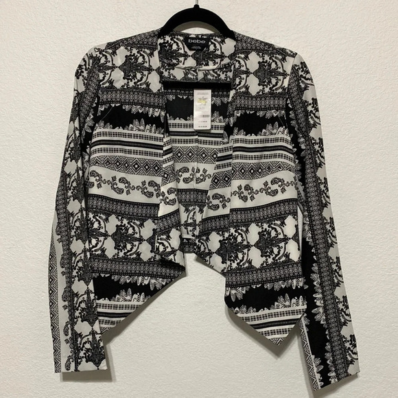 Bebe NWT Printed Asymmetrical Jacket - Picture 2 of 8